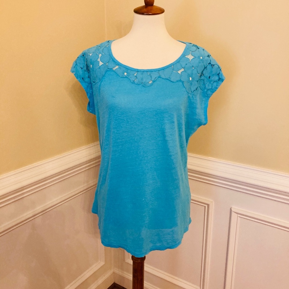 Crown & Ivy Top